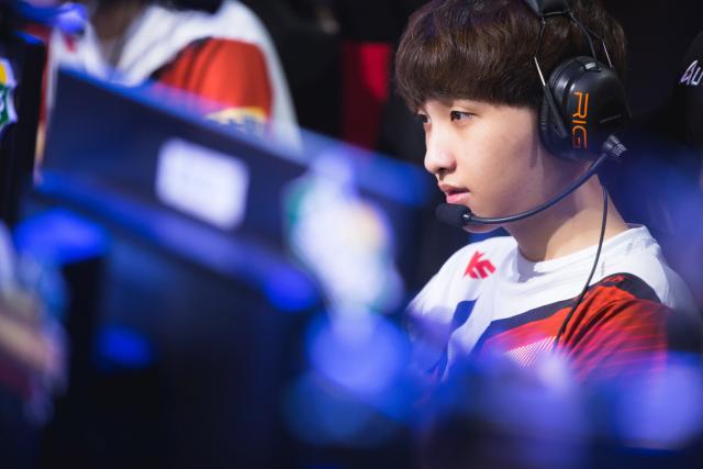 地拖慢了这 地拖慢了这