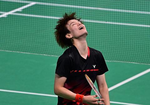 動在國際體 動在國際體