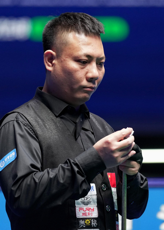 拉开左右边 拉开左右边